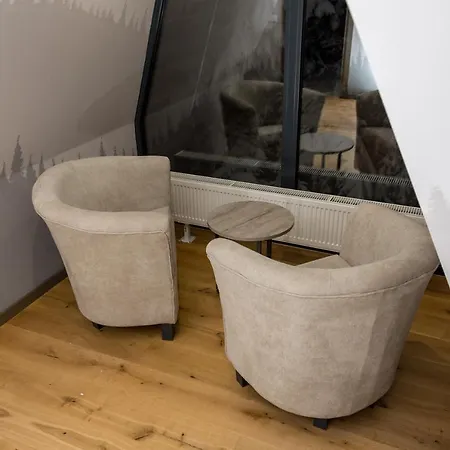 Villa Rusovo Village *