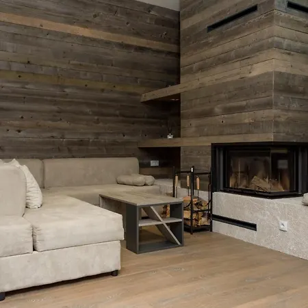 וילה Rusovo Village