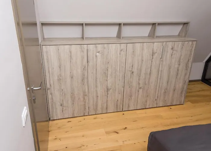 别墅 Rusovo Village 亚霍里纳