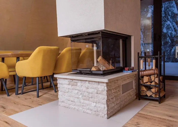 Rusovo Village 亚霍里纳