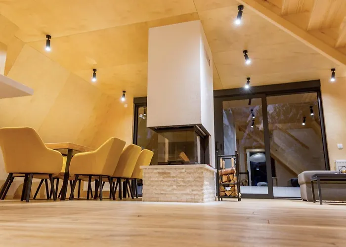 Rusovo Village 别墅 亚霍里纳