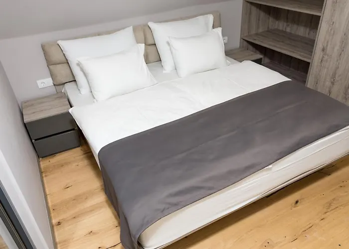 Rusovo Village 别墅 *